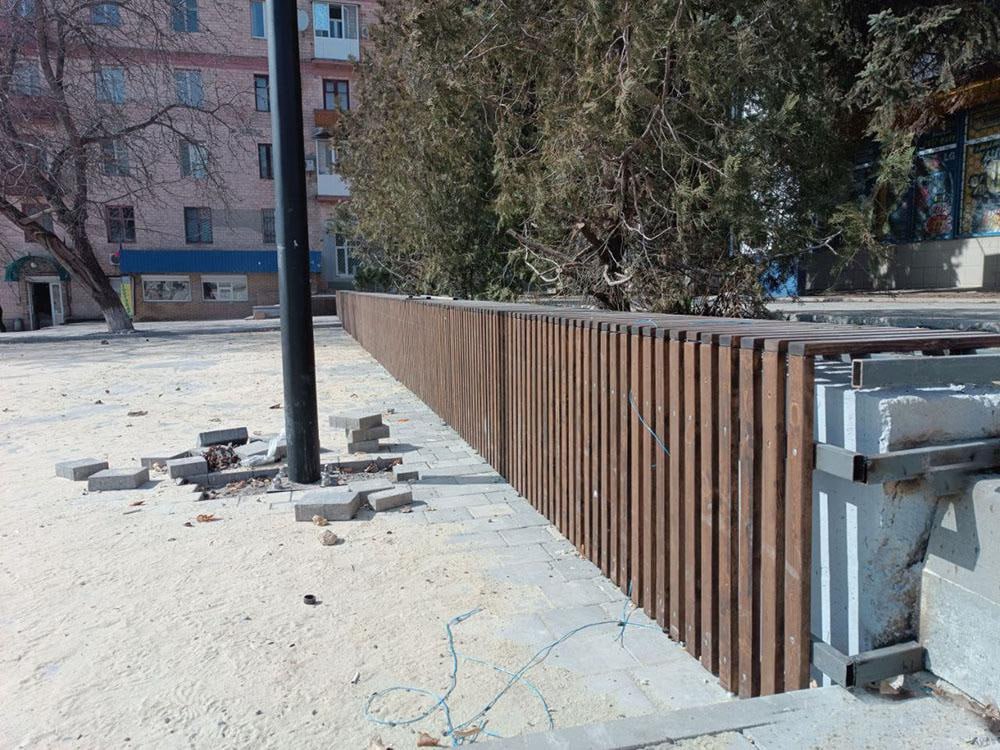 Амурская область продолжает благоустройство площади Ленина в Амвросиевке